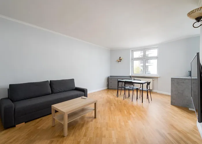 Zabkowska 2-Bedroom Apartment