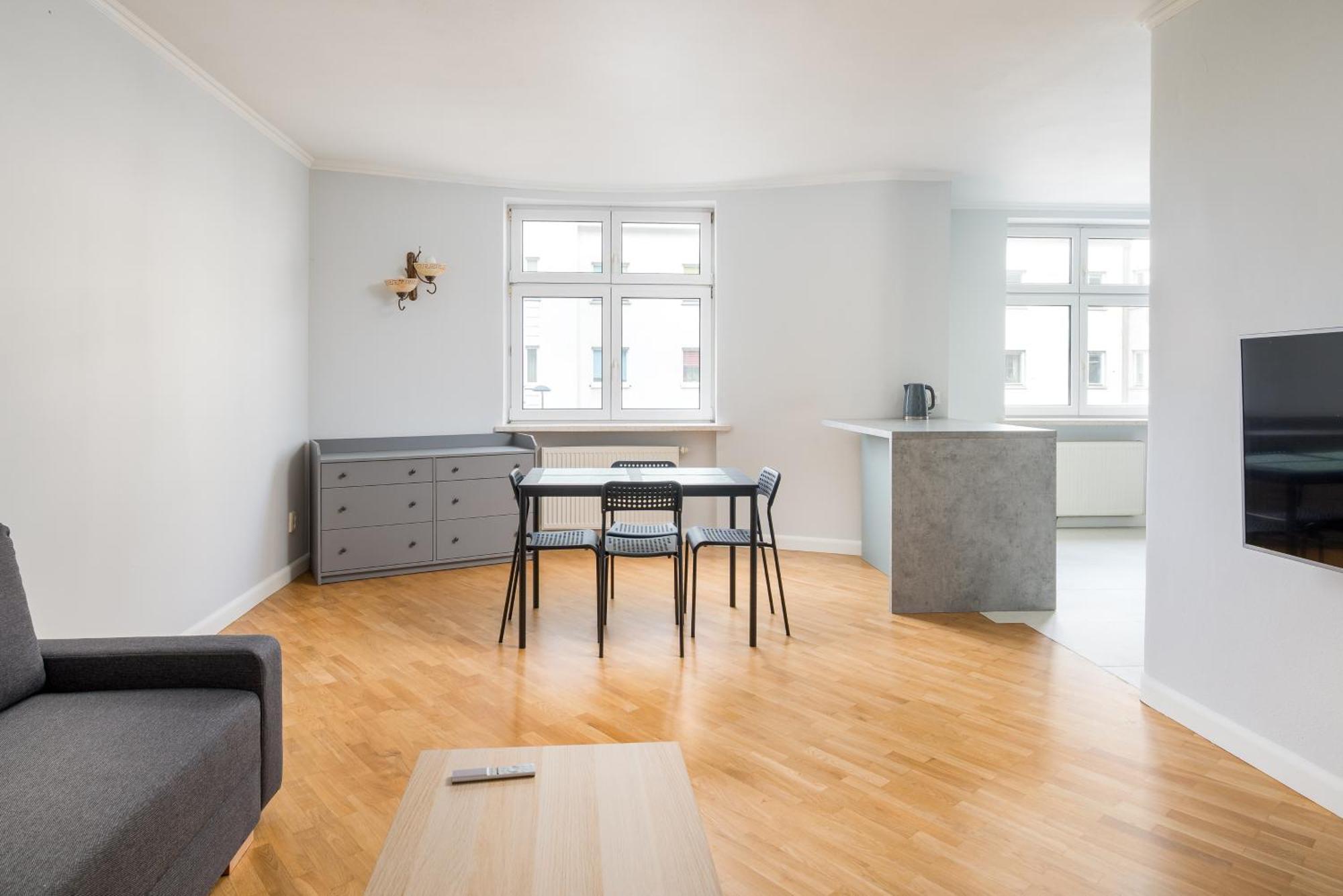 Zabkowska 2-bedroom *